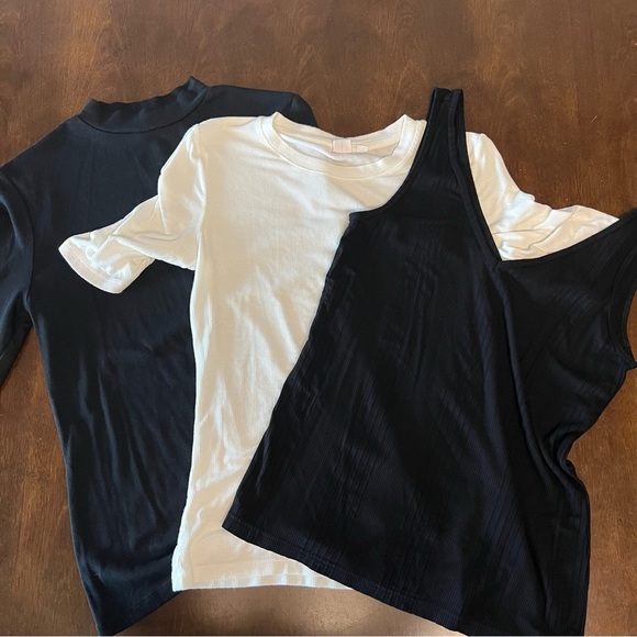 Gap, Banana Republic, A New Days Tops Medium Lot of Three Wardrobe Basics - Picture 1 of 11